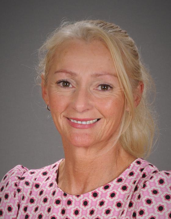 Miss C. Reskana Image